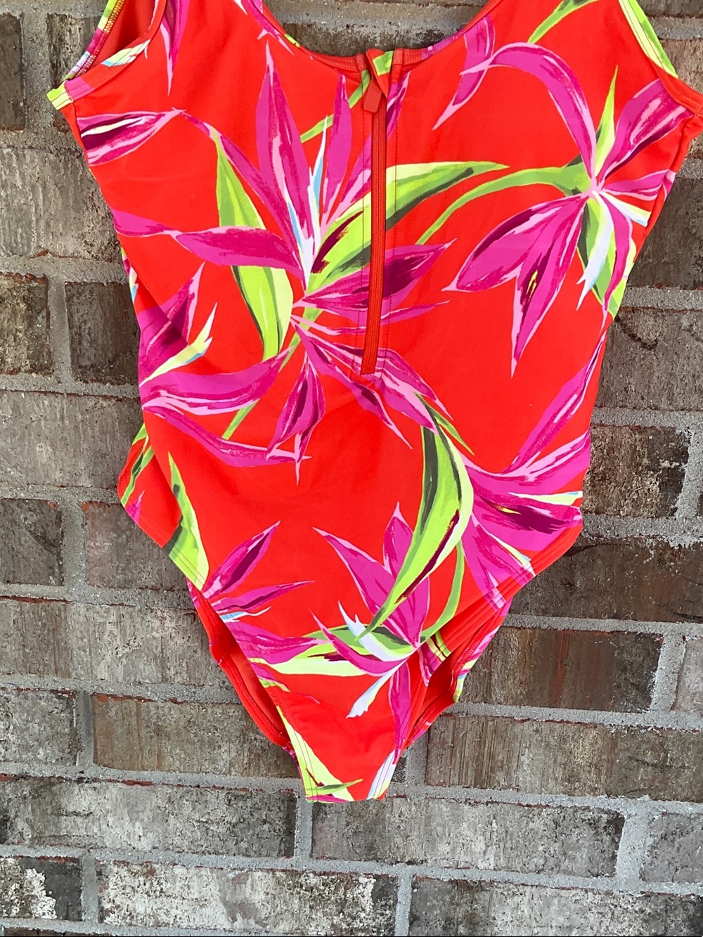 Take 50% OFF-Old Navy Tropical Floral One-Piece Swimsuit - Red, Size-M - Picture 4 of 8